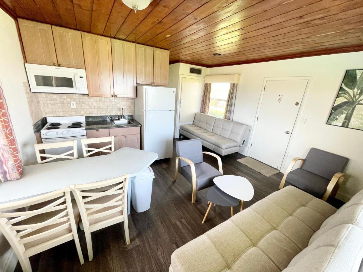 Surf Studio Beach Resort Cocoa Beach Bagian luar foto