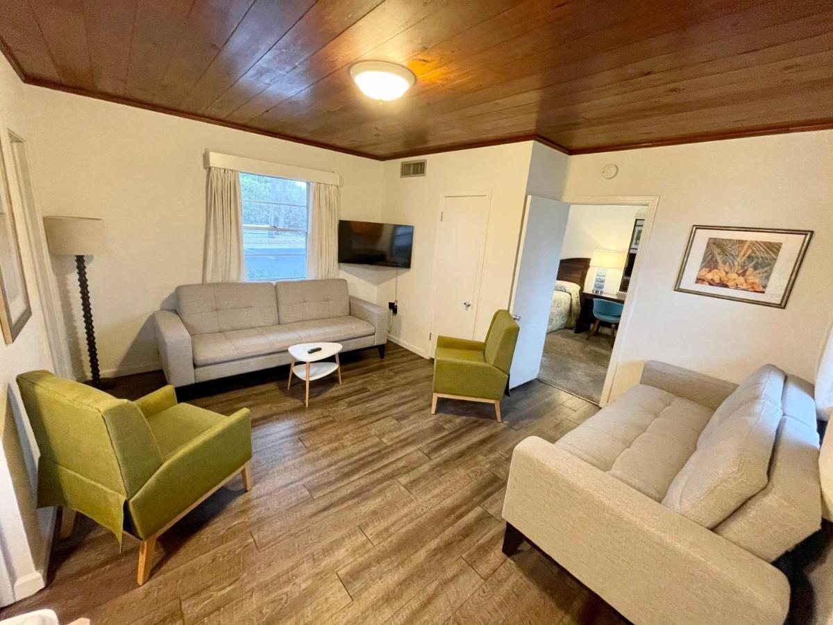Surf Studio Beach Resort Cocoa Beach Bagian luar foto